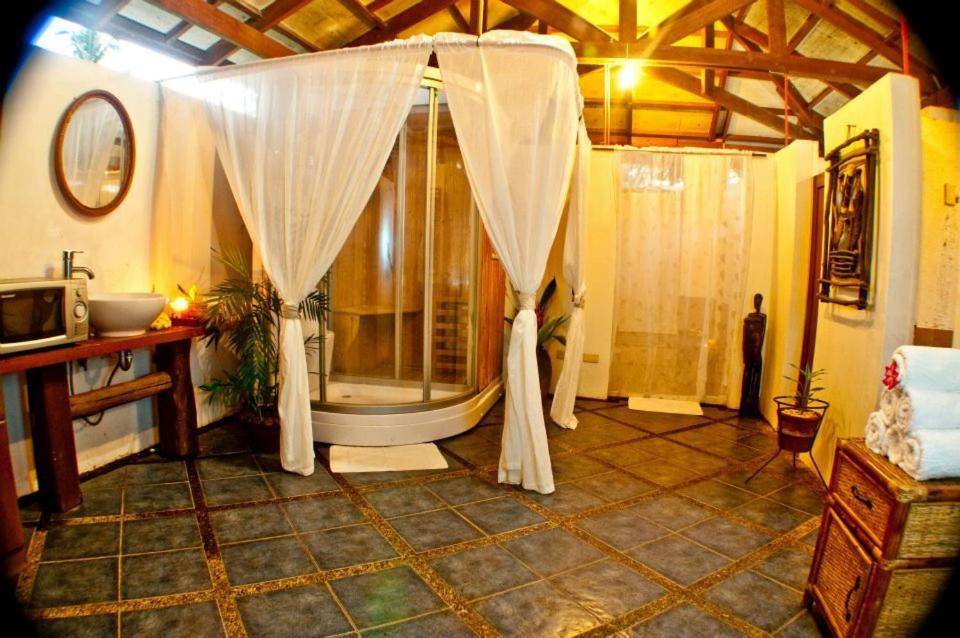 Crystal Paradise Resort Spa & Winery Narra Extérieur photo