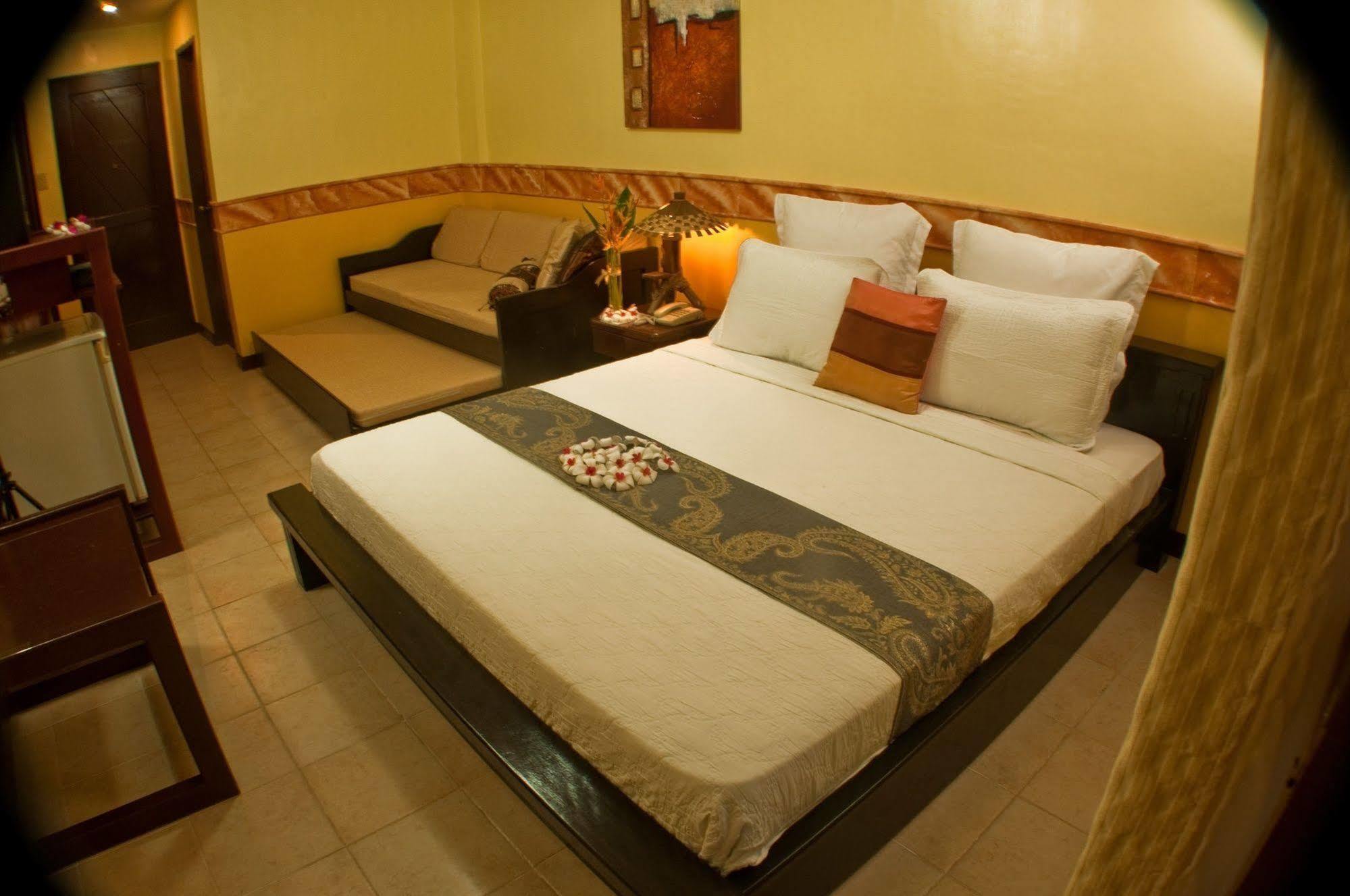 Crystal Paradise Resort Spa & Winery Narra Extérieur photo